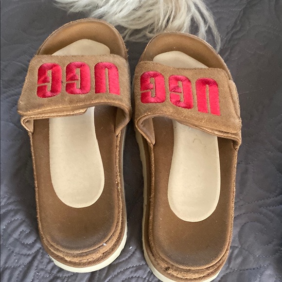 UGG Shoes - UGG Women's Brown Slide Sandals with Red Accents